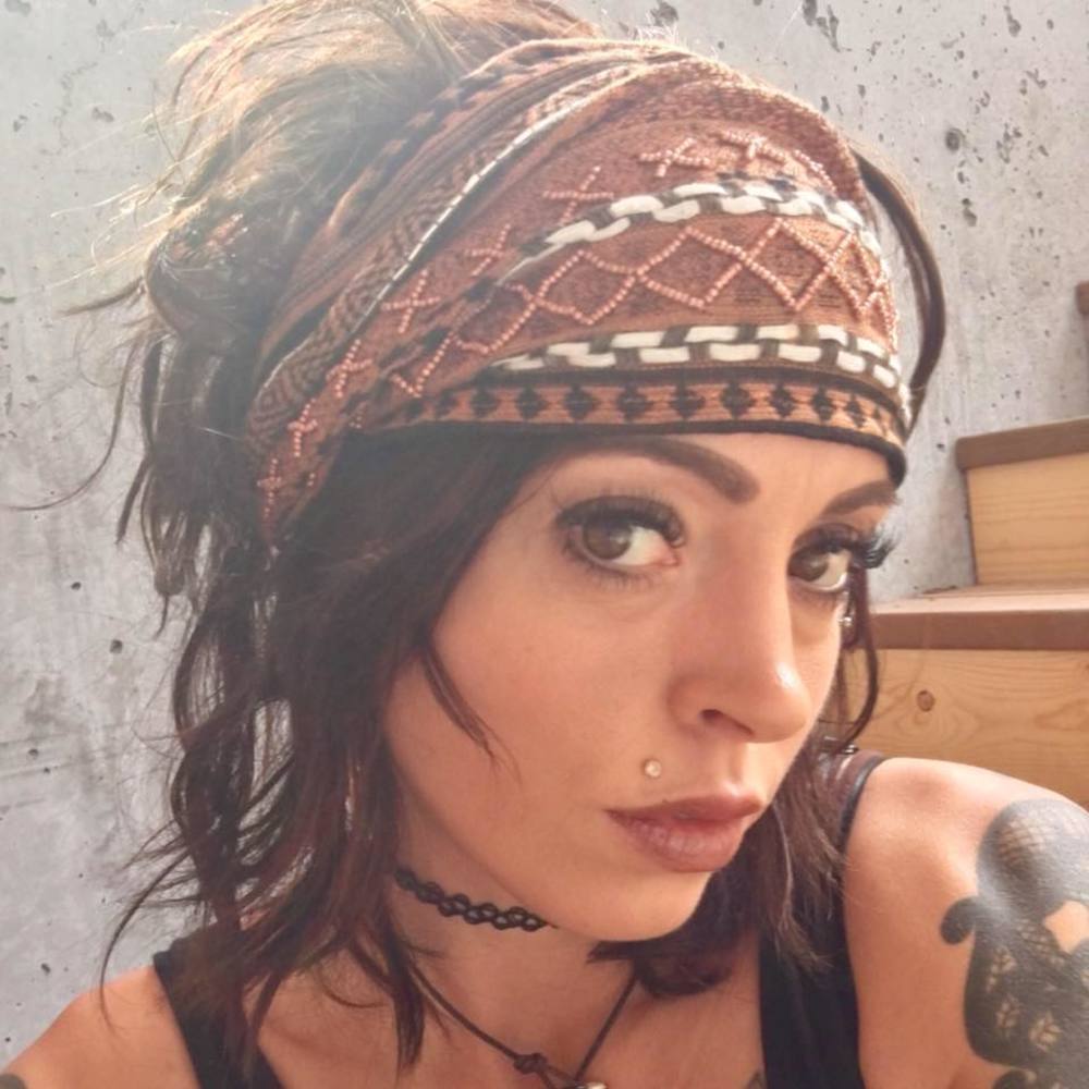Meet your Posher, Melanie